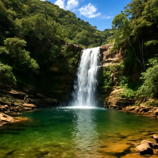 Cachoeira da Furna: Um Paraíso Natural em Minas Gerais Cachoeira da Furna: Um Paraíso Natural em Minas Gerais